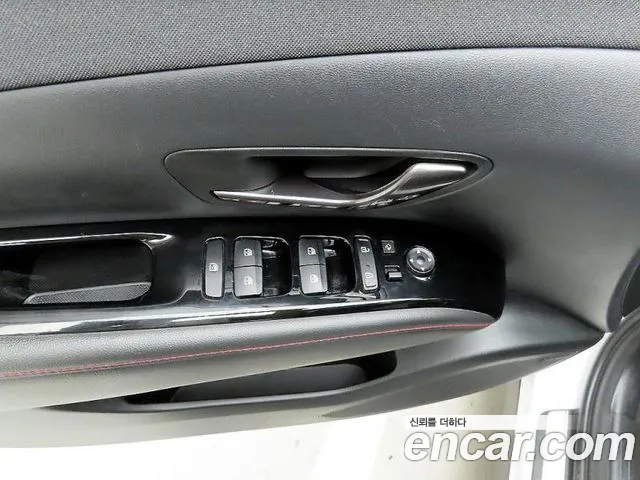Hyundai Tucson Tucson (NX4) Бензин 1.6 турбо 2WD — Фото автомобиля 11