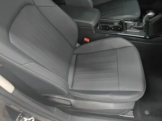 Volkswagen Passat — Фото автомобиля 24
