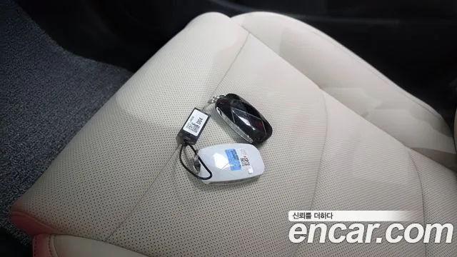 Genesis GV70 — Фото автомобиля 22