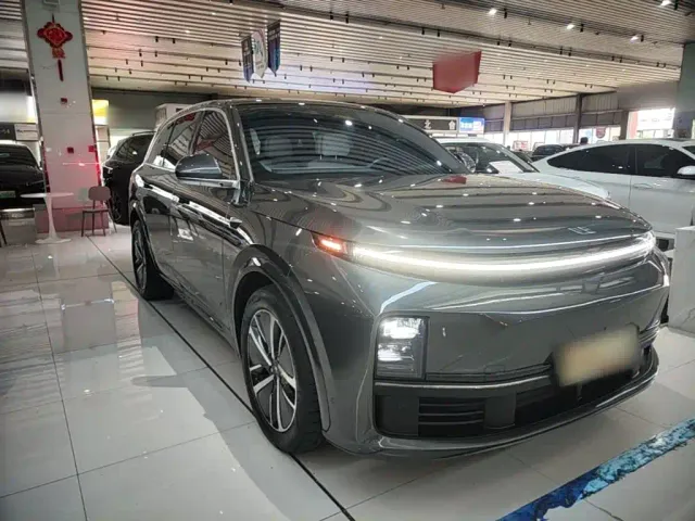 Li Auto L7 — Фото автомобиля 3