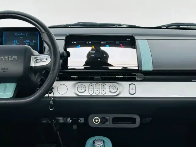 Changan Lumin — Фото автомобиля 18