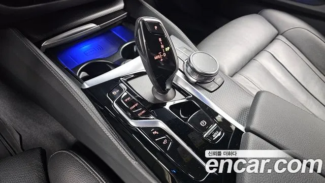 BMW 5 Series G30 — Фото автомобиля 12