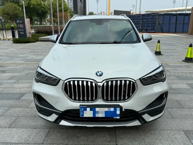 BMW X1 — Фото автомобиля 2