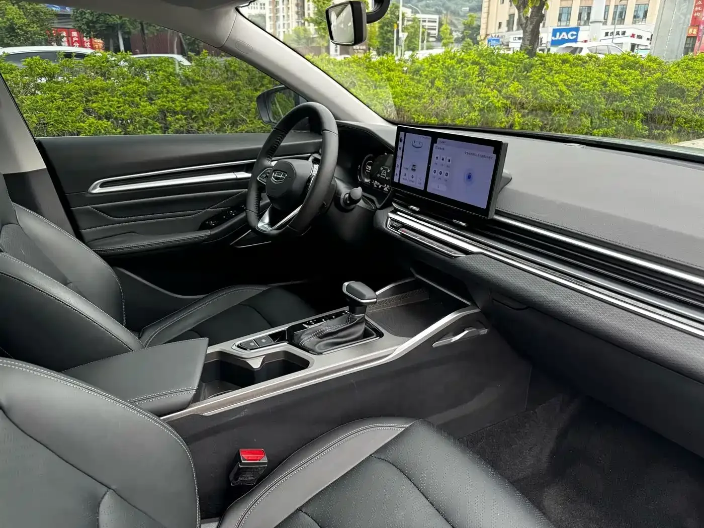 Geely Emgrand 2023 4th Generation Champion Edition 1.5L CVT Premium — Фото автомобиля 11