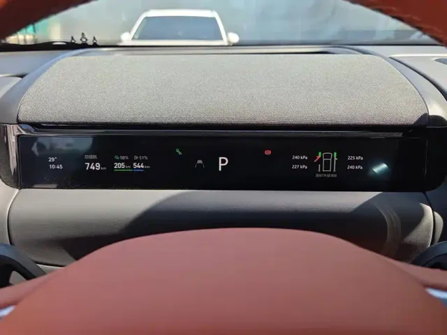 Geely Galaxy M9 — Фото автомобиля 14