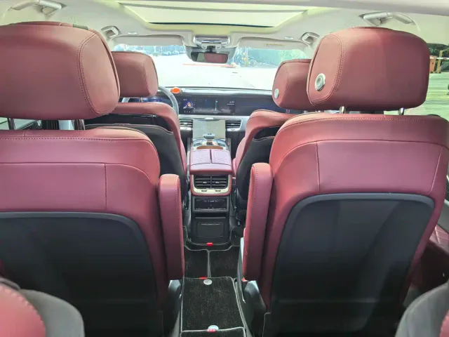 Hongqi E-HS9 — Фото автомобиля 18
