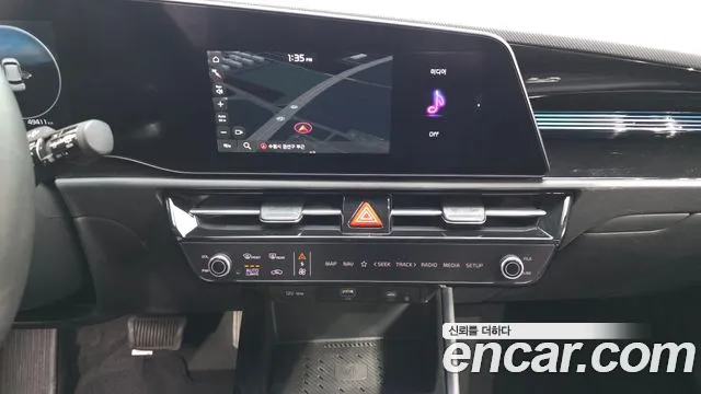 Kia Niro — Фото автомобиля 19