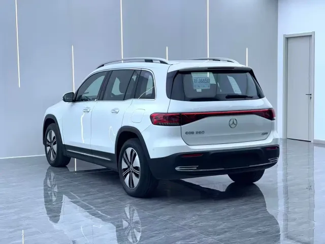 Mercedes-Benz EQB — Фото автомобиля 15