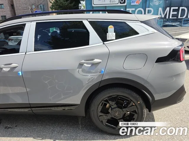 Kia Sportage Бензин 1.6 турбо 2WD — Фото автомобиля 4