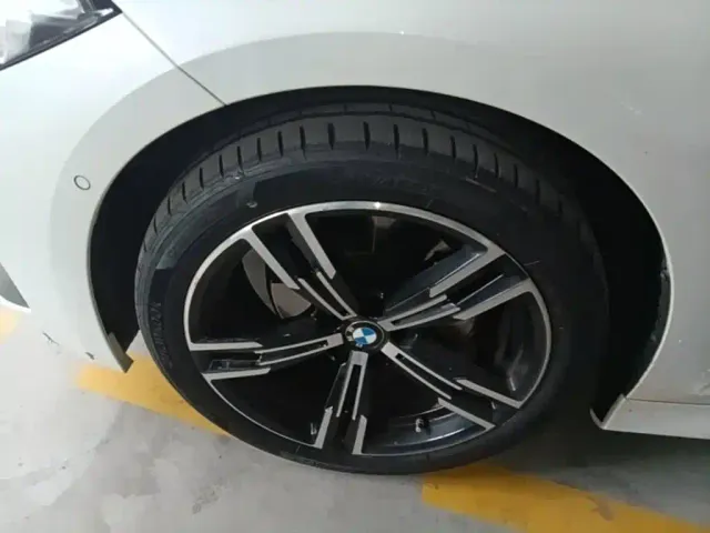 BMW 3 Series — Фото автомобиля 22