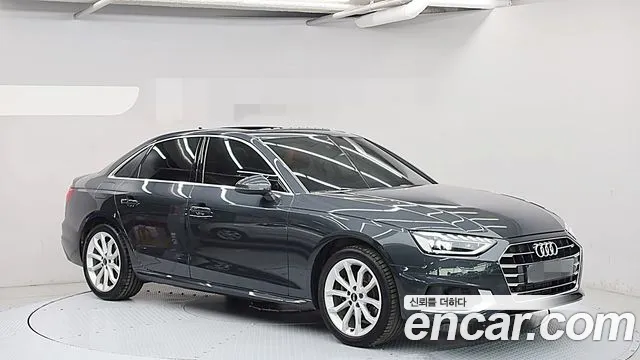 Фотография автомобиля — Audi A4