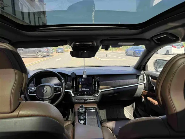 Volvo S90 — Фото автомобиля 8