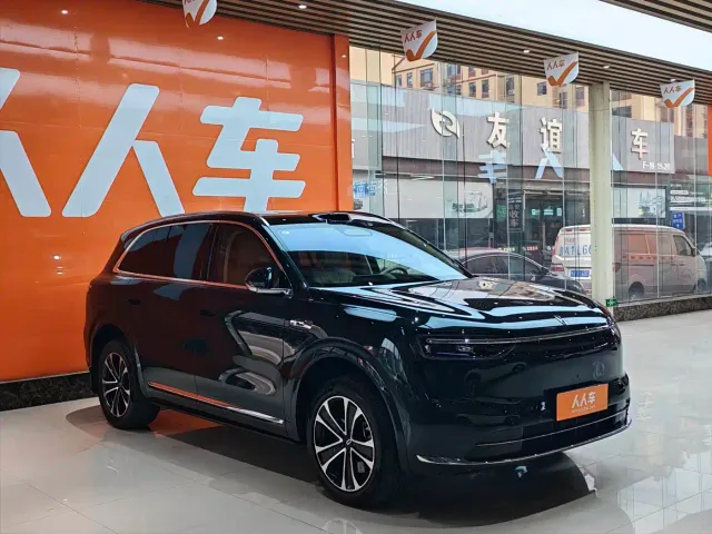 Aito M7 — Фото автомобиля 3