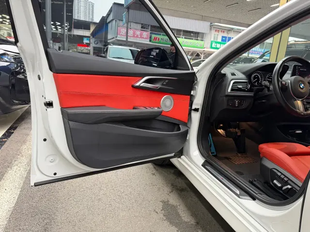 BMW 1 Series — Фото автомобиля 11