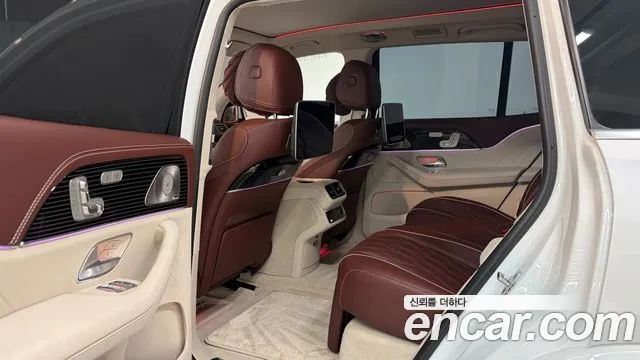 Mercedes-Benz GLS-Class — Фото автомобиля 12