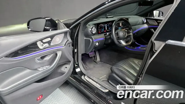 Mercedes-Benz CLS-Class — Фото автомобиля 10