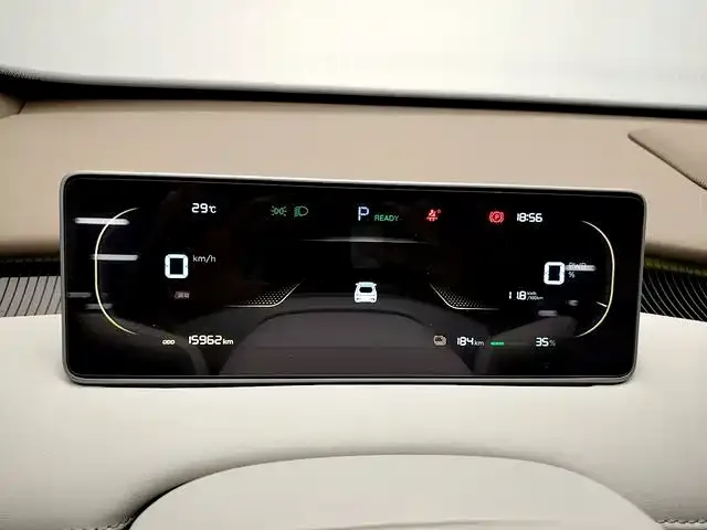 Changan Qiyuan A06 — Фото автомобиля 10