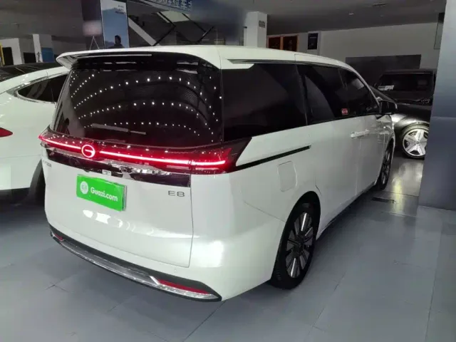 GAC Trumpchi E8 — Фото автомобиля 6
