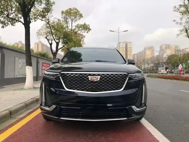 Фотография автомобиля — Cadillac XT6