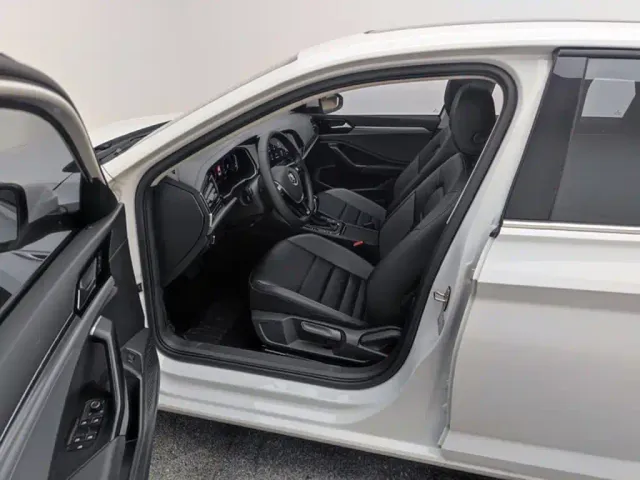 Volkswagen Sagitar — Фото автомобиля 8