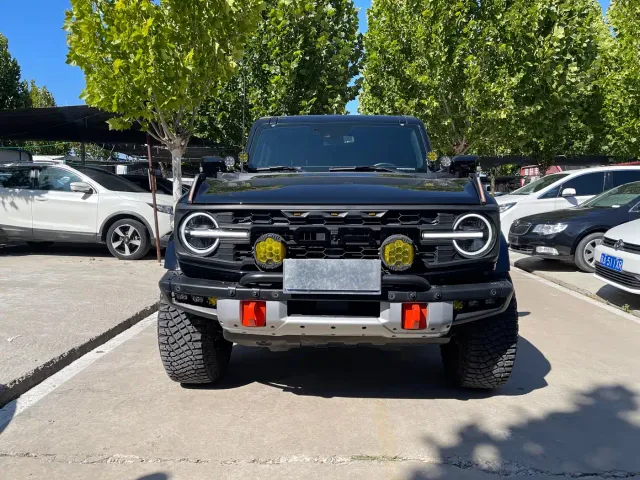 Ford Bronco — Фото автомобиля 2