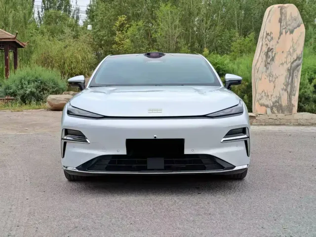 Geely Galaxy Xingyao 8 — Фото автомобиля 2