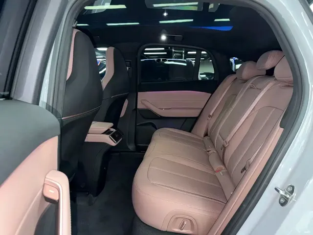 Nio EC6 — Фото автомобиля 9