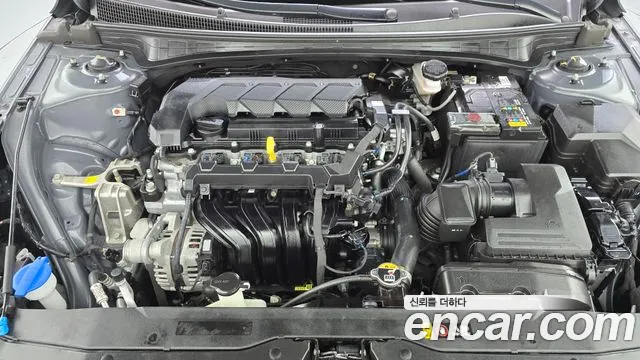 Hyundai Avante CN7 — Фото автомобиля 6