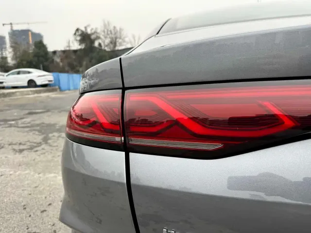 BYD Qin L — Фото автомобиля 16