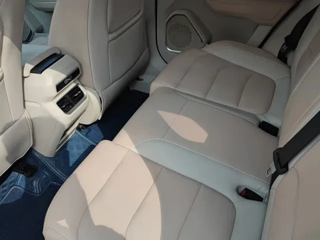 Geely ICON — Фото автомобиля 9