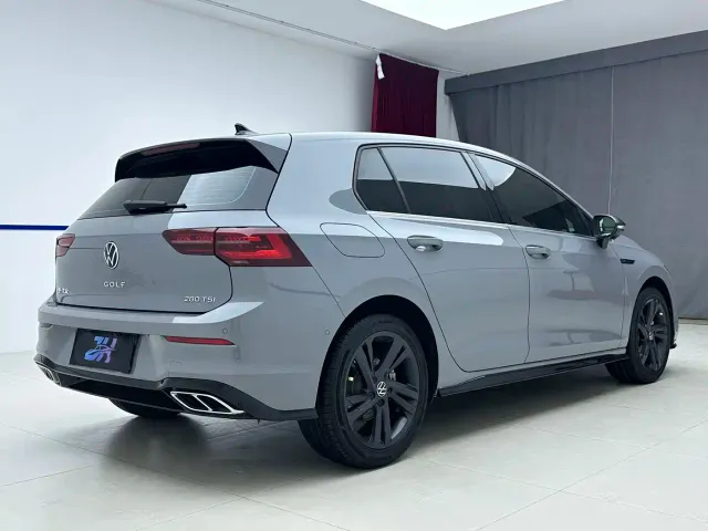 Volkswagen Golf — Фото автомобиля 6
