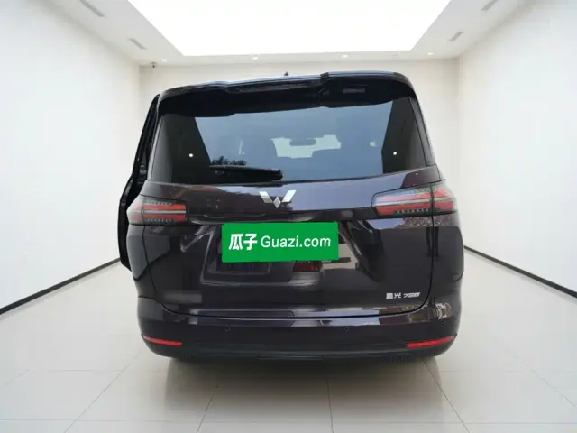 Wuling Starlight 730 — Фото автомобиля 3