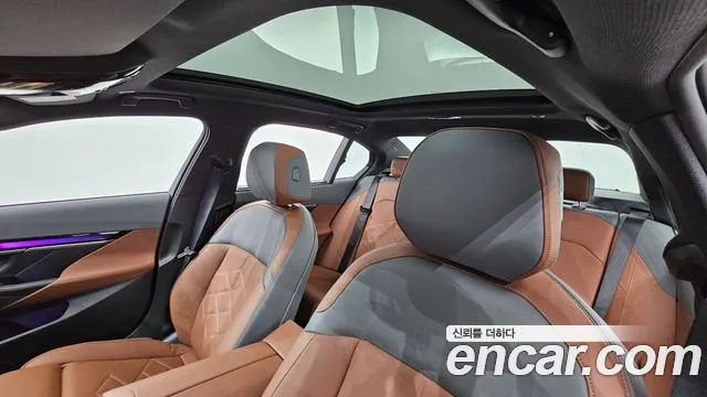 BMW 5 Series G60 — Фото автомобиля 18