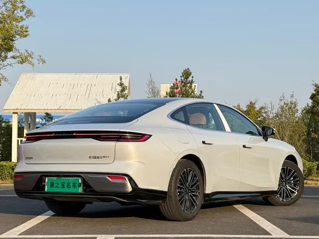 Geely Galaxy Xingyao 8 — Фото автомобиля 30