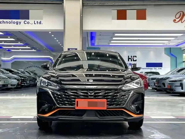 Dongfeng Yixuan — Фото автомобиля 2