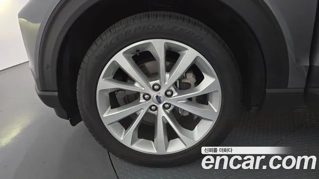 Ford Explorer Explorer 6 поколение 3.0 Platinum 4WD — Фото автомобиля 4