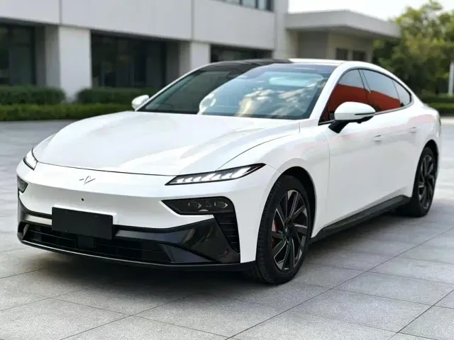 Фотография автомобиля — Dongfeng eπ 007