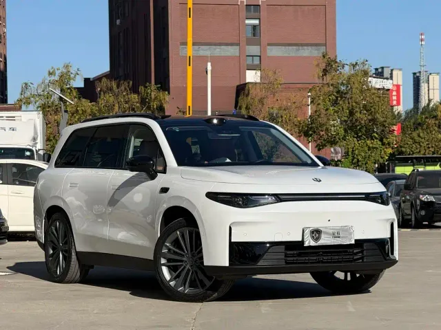 Leapmotor C16 — Фото автомобиля 3