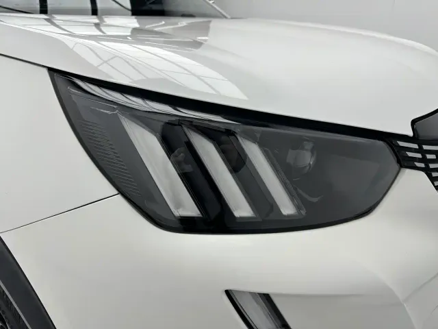 Peugeot 2008 — Фото автомобиля 10