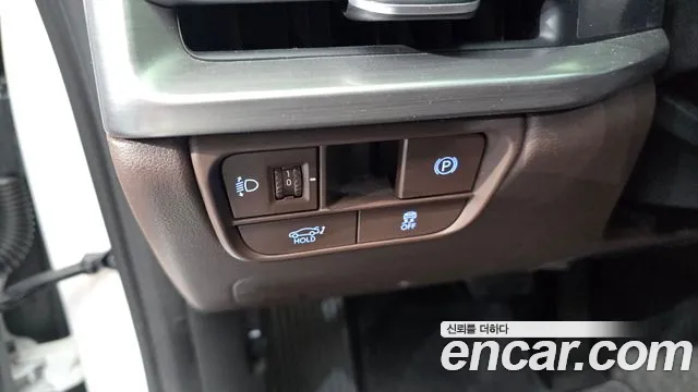 Hyundai Grandeur GN7 — Фото автомобиля 29