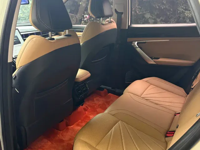 Geely Boyue L — Фото автомобиля 3