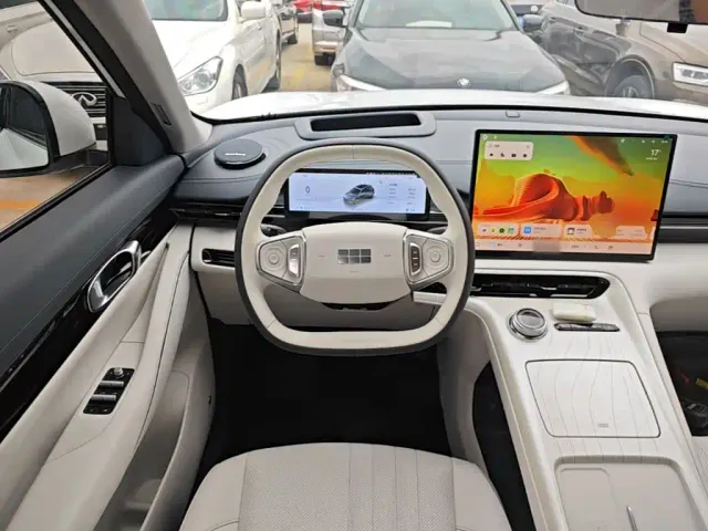 Geely Galaxy E5 — Фото автомобиля 10