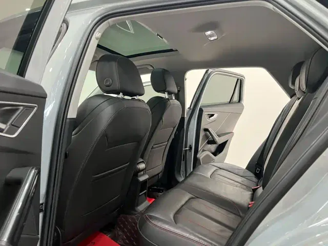 Audi Q2L — Фото автомобиля 6