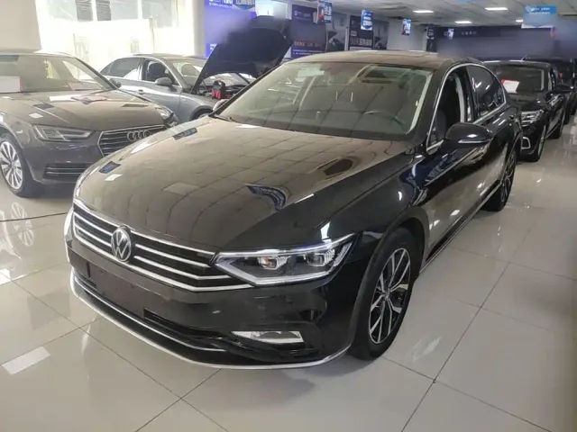 Фотография автомобиля — Volkswagen Magotan