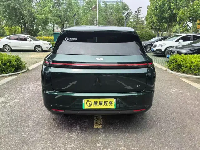 Li Auto L7 — Фото автомобиля 8