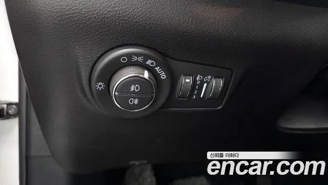 Jeep Compass 2nd Gen — Фото автомобиля 30