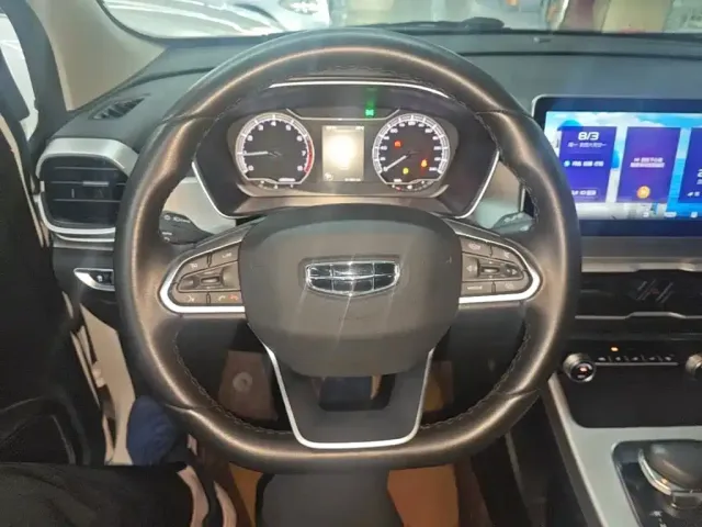 Geely Binyue 2021 1.4T DCT Diamond Edition — Фото автомобиля 6