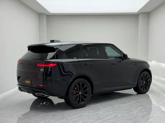 Land Rover Range Rover Sport — Фото автомобиля 3