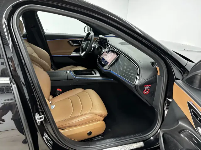 Mercedes-Benz E-Class — Фото автомобиля 25