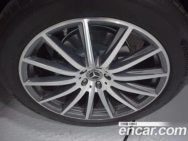 Mercedes-Benz GLS-Class — Фото автомобиля 20